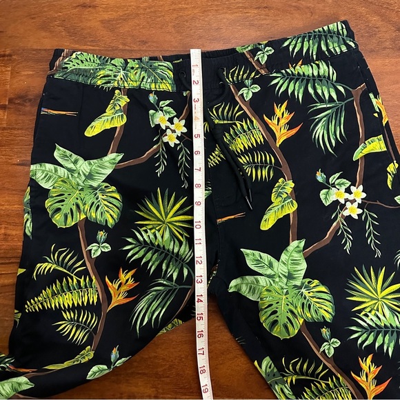Forever 21 Leaves Pants Size XL - Picture 8 of 8